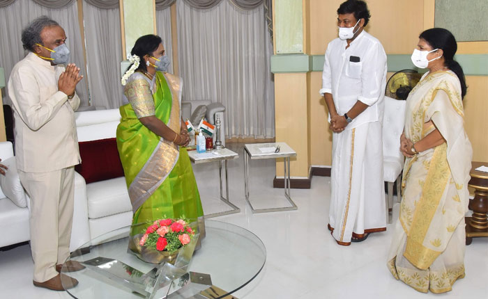 Chiranjeevi Meets Governor and Wishes