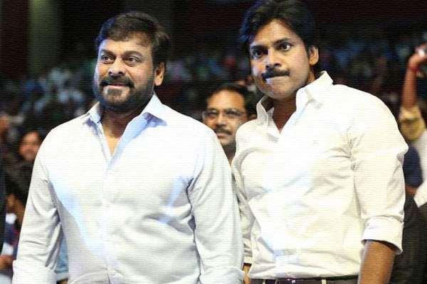 Chiranjeevi Meets Pawan Kalyan