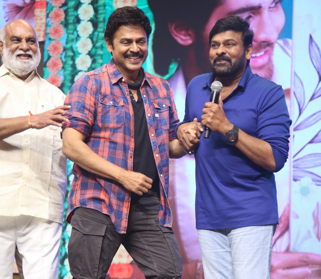 Chiranjeevi, Venkatesh beautify PellisandaD prerelease event