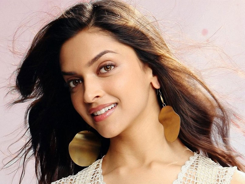 Deepika Padukone Not Romancing Prabhas