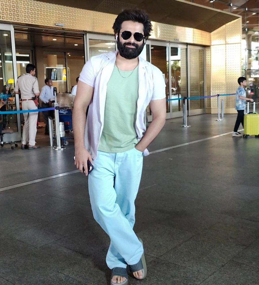 Energetic Star Ram spotted at Mumbai airport