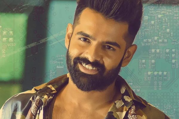 Red Twitter Review: Here's What Twitterati Have To Say About Ram Pothineni's  Thriller - Filmibeat