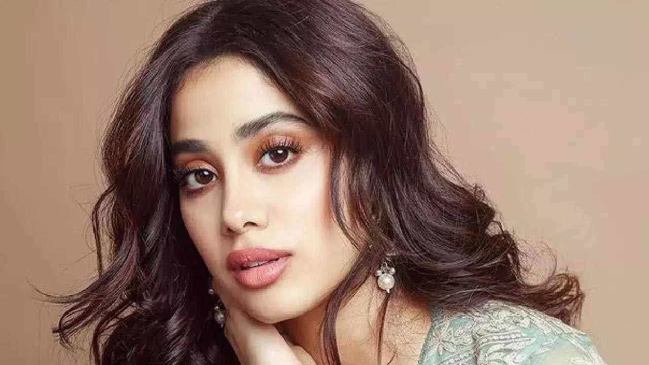 Janhvi Kapoor Speaks Her Heart Out | Cinejosh.com