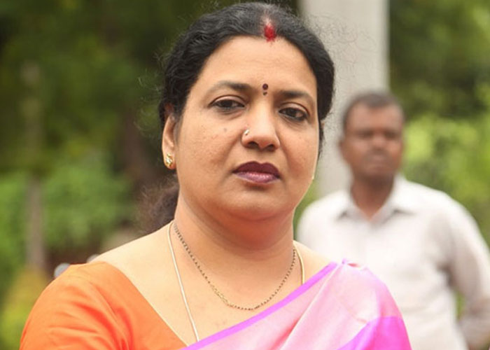 Jeevitha's Extreme Flattery on TDP