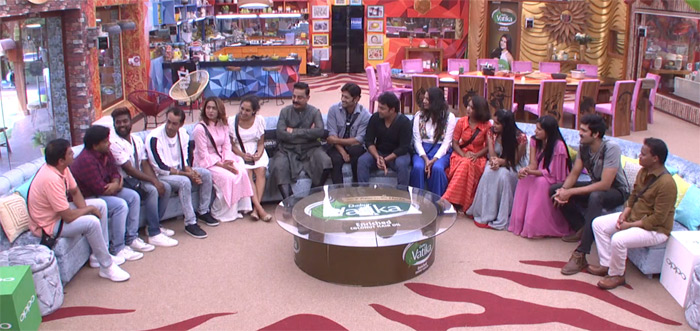 Kamal Haasan Visits Bigg Boss House