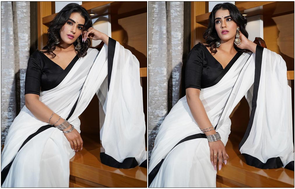 Kavya Thapar Voluptuous In White