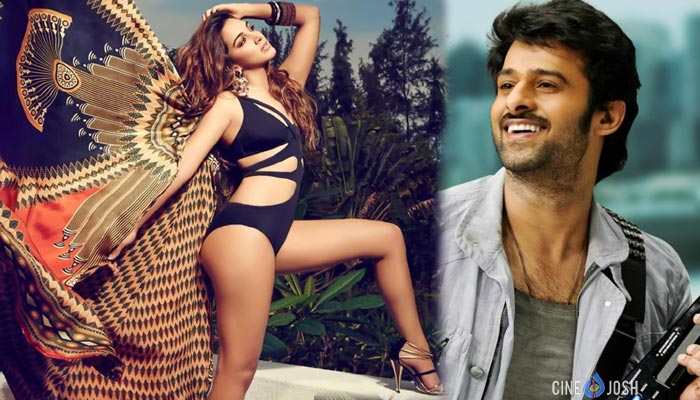 Kiara Advani, Prabhas - What's In Message?