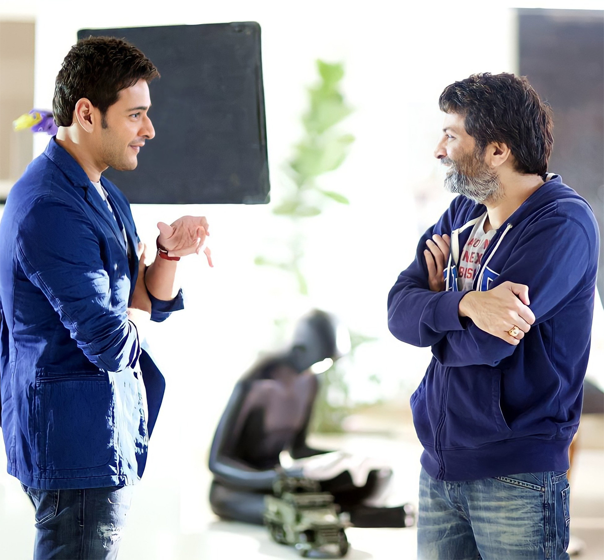 Mahesh Babu greets Trivikram on his B-Day