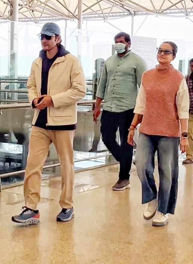 Mahesh Looks In Airport Is A Head Turner 