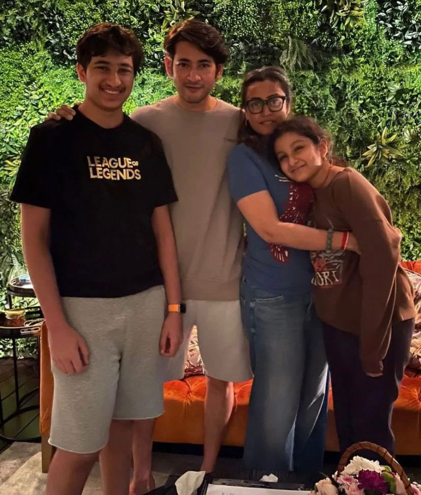 Mahesh wishes Namrata on their marriage anniversary