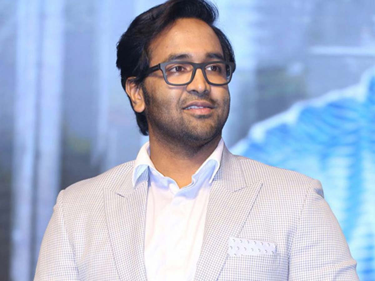 Manchu Vishnu triggering tweets war?