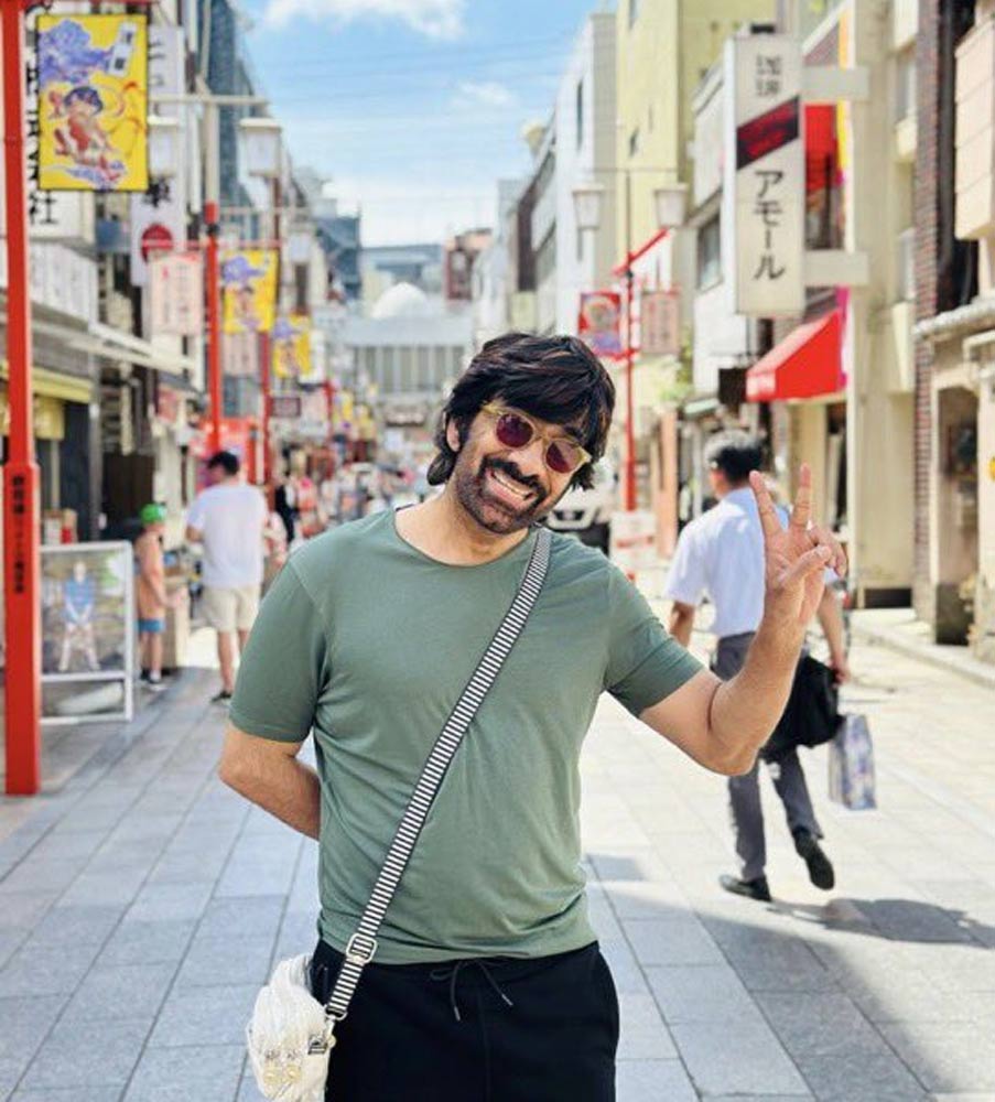 Mass Raja enjoying in Japan