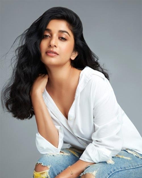 Meera Jasmine Re-Entry With Sree Vishnu Film