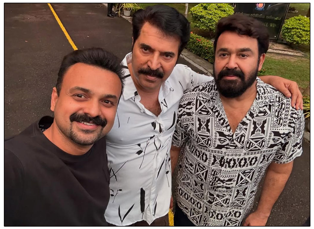 Mohanlal - Mammootty Reunite After Two Decades