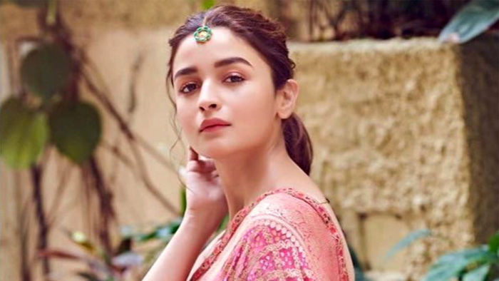 Mom rubbishes rumours on Alia's marriage