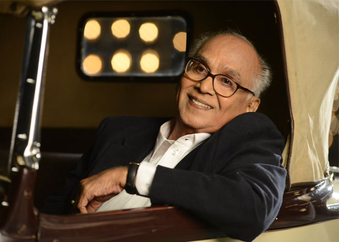 Nagarjuna Shares ANR's Last Pic