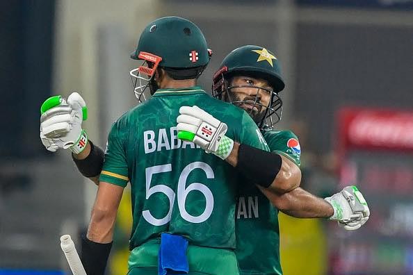 Pakistan crush India in the T-20 world cup