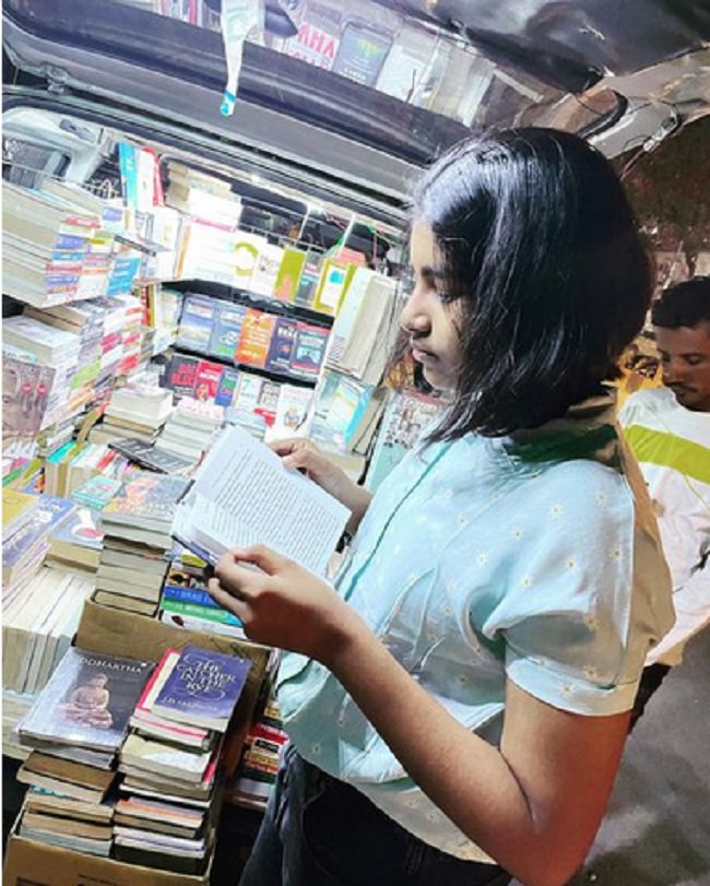  Pawan's daughter an ardent reader?