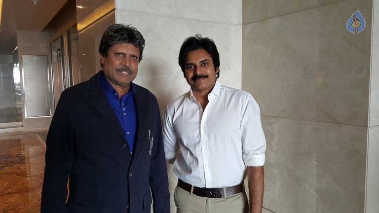 Pawan Kalyan and Kapil Dev's Rare Meet