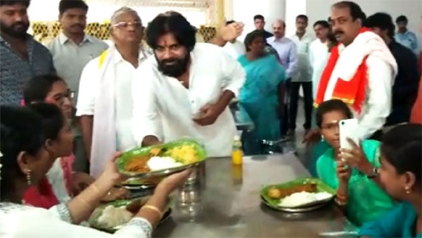 Pawan Kalyan At Dasavatara Venkanna Temple