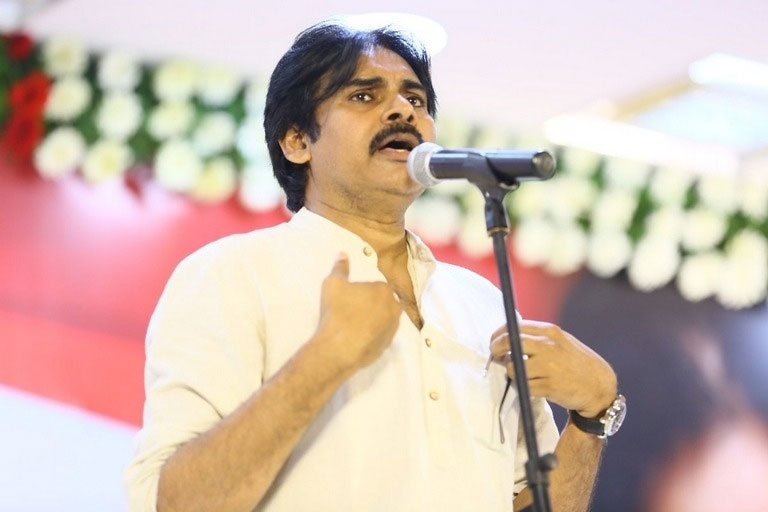 Pawan Kalyan Fumes at Parakala Prabhakar