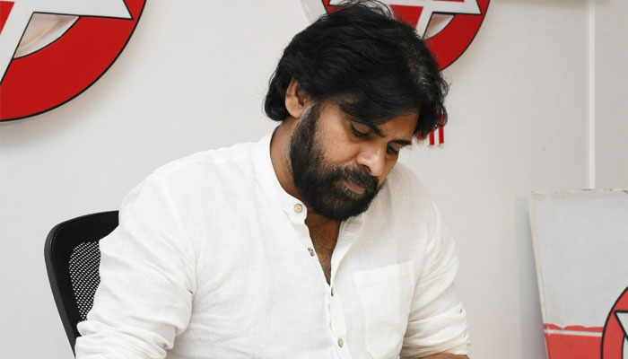 Pawan Kalyan Opposing English Medium