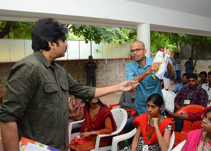 Pawan Kalyan Supports NG Ranga University Students