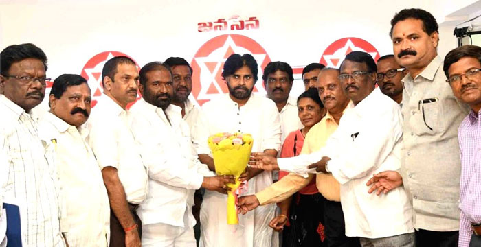 Pawan Kalyan Supports TSRTC Agitation