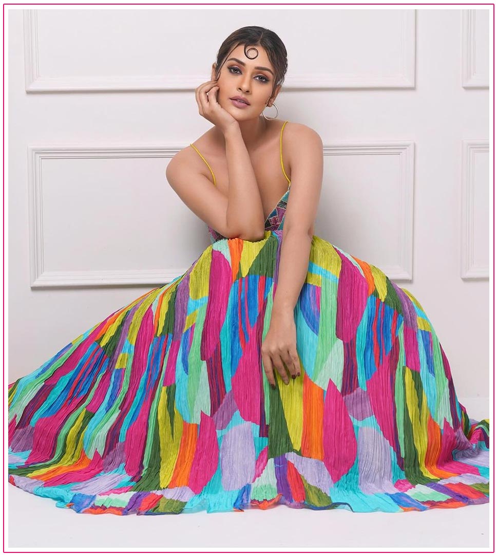 Payal Rajput looks absolutely stunning in a multicolored  lehenga