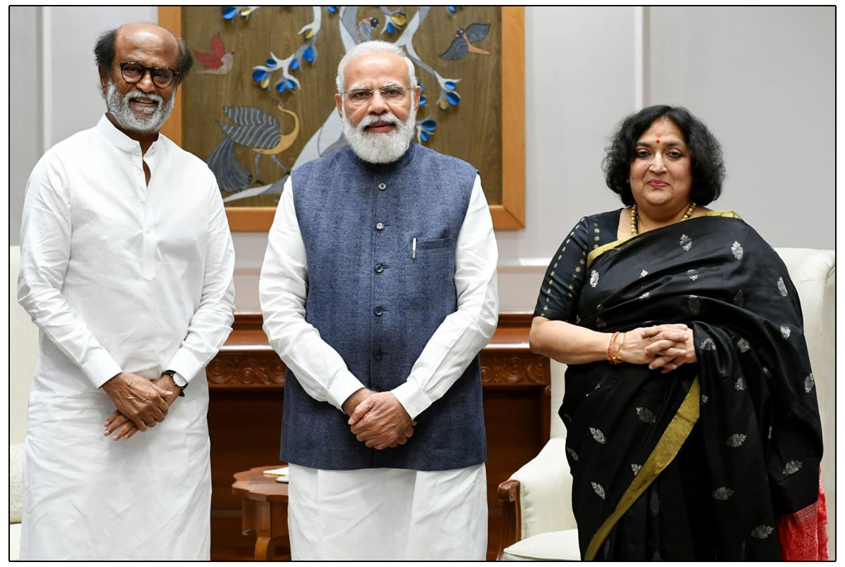 PM Modi Talks To Rajinikanth Wife Latha About His Health