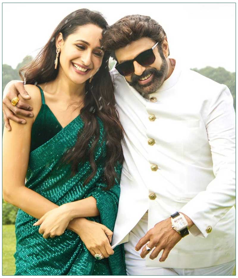 Pragya Jaiswal praises Nandamuri Balakrishna