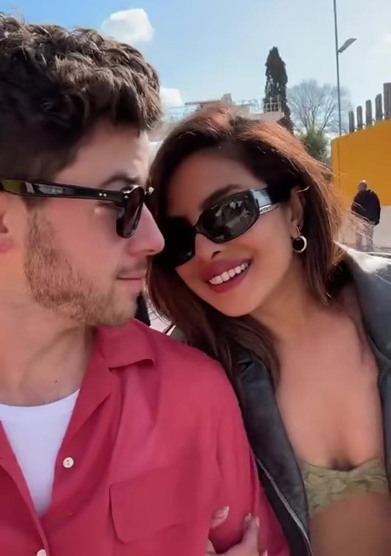 Priyanka, Nick turn romantic in Rome