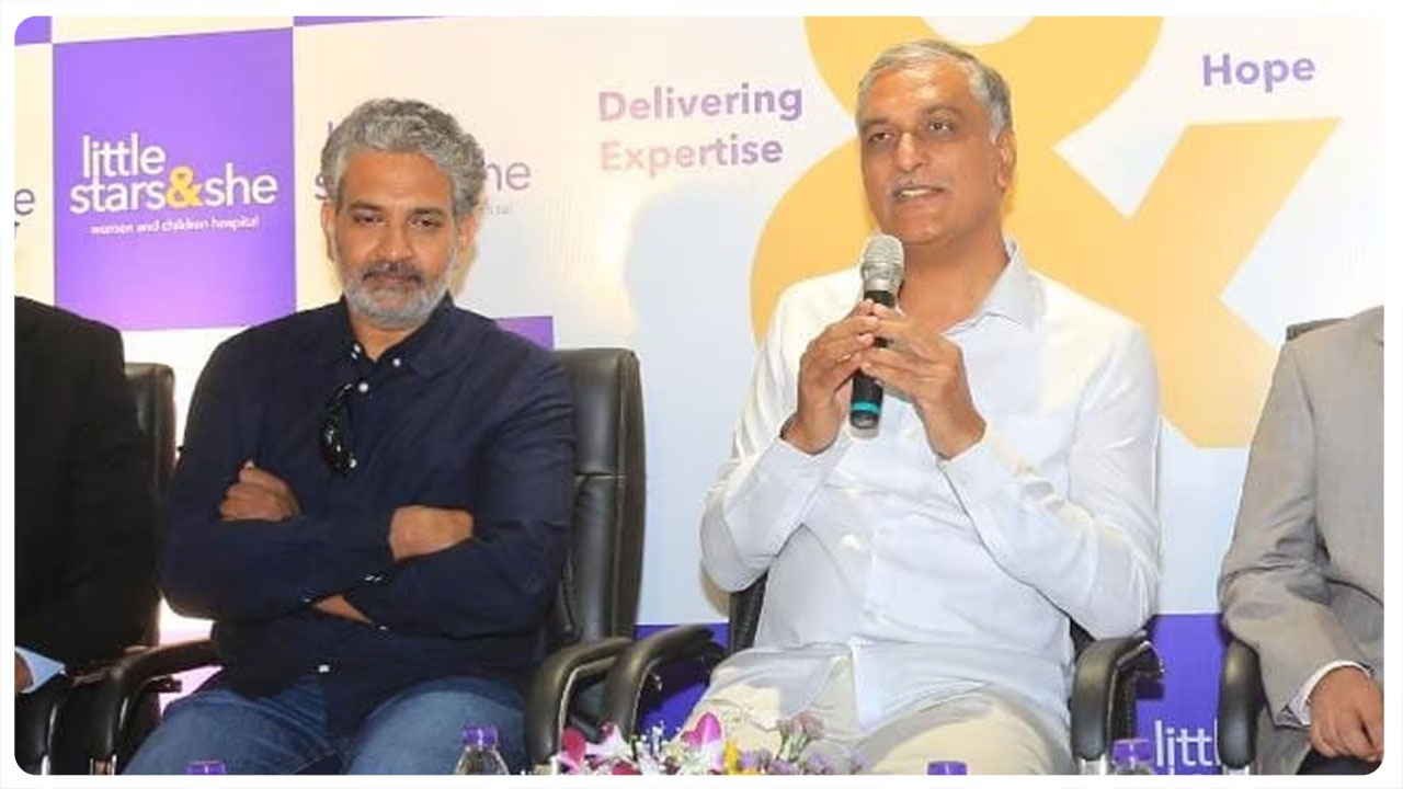 Rajamouli heaps praises on Harish Rao