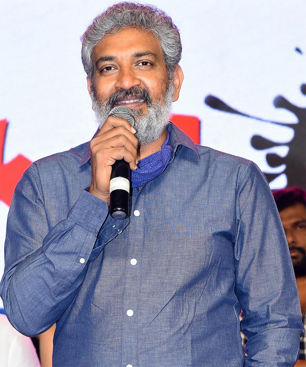 Rajamouli sensation on Baahubali3