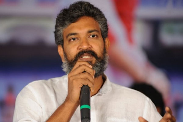 Rajamouli to Enter Bollywood with Aamir Khan's Film?