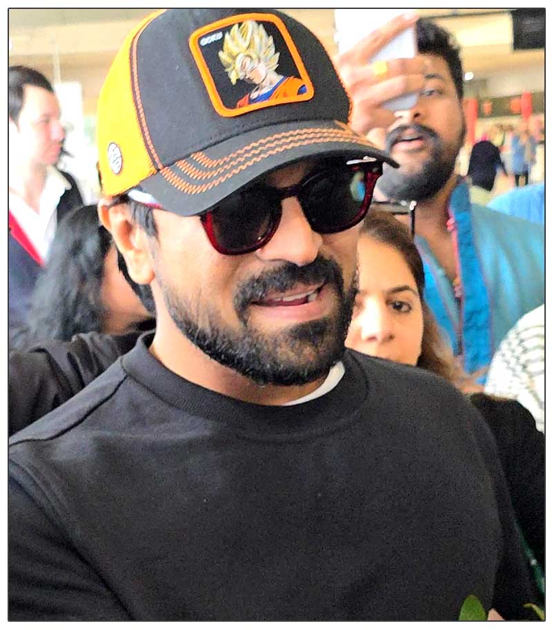 Ram Charan fans spring a surprise in Mumbai 