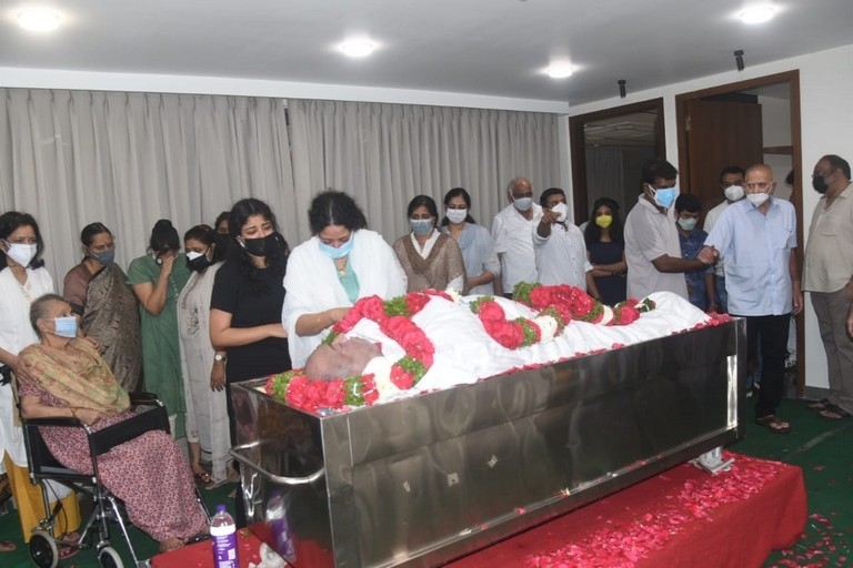 Ramesh Babu's final rites on