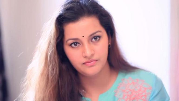 Renu Desai Ready To Do Mother Roles For Mahesh Babu, Prabhas