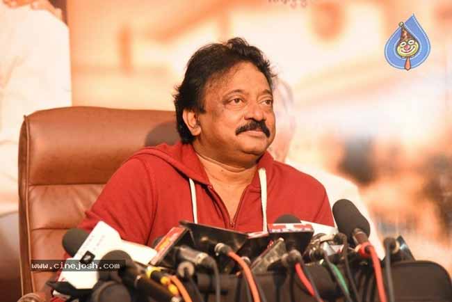 RGV Differentiates Chiru, Pawan