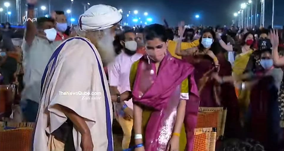 Sadhguru Pinches Hand Of Samantha