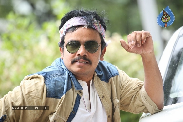 Sampoornesh Babu Bazar Rowdy trailer 