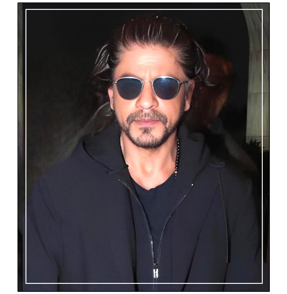 Shah Rukh Khan Composed Attitude in the Airport 