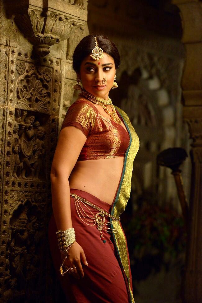 Shriya As Vashishti Devi In Gauthami Puthra Satakarni