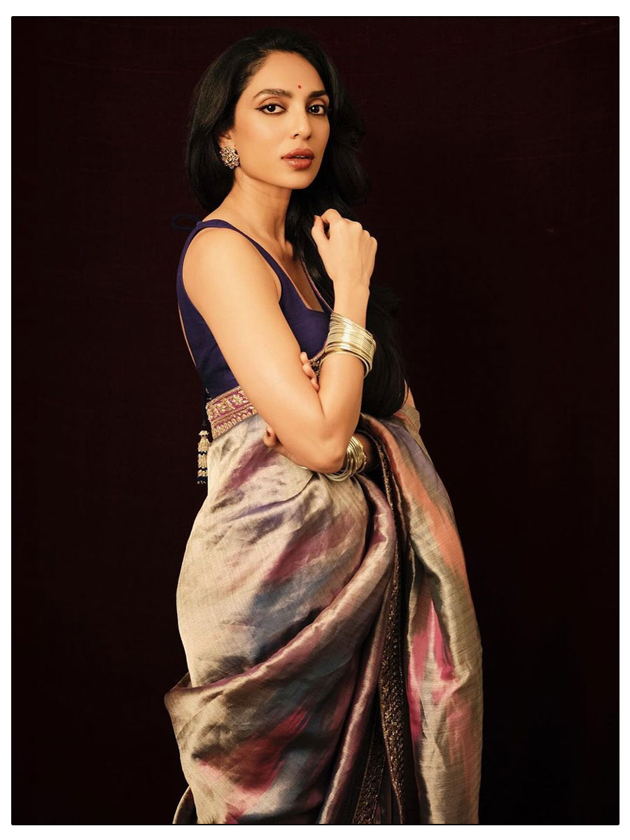 Sobhita Dhulipala Captivates In Traditional Wear