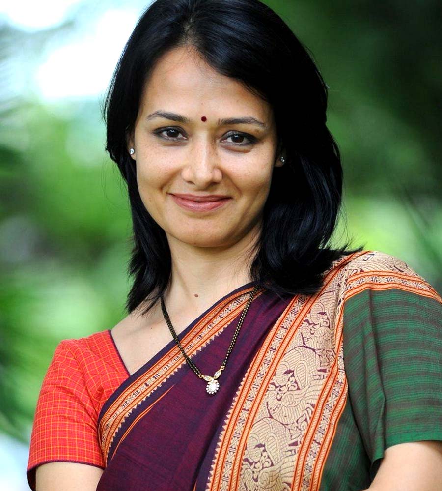 Such kind of thinking are the specialty of Amala Akkineni