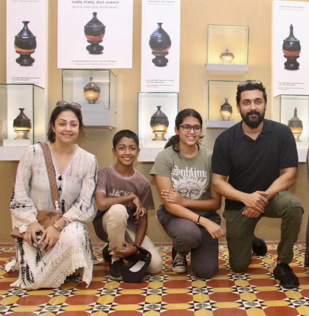 Suriya visits Keezhadi museum with family