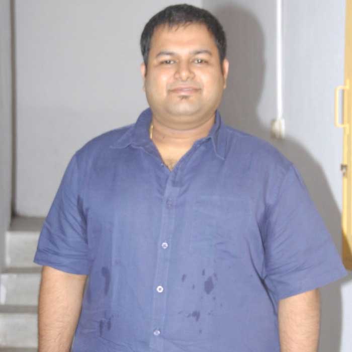 Thaman Sings for 'Brahmotsavam'