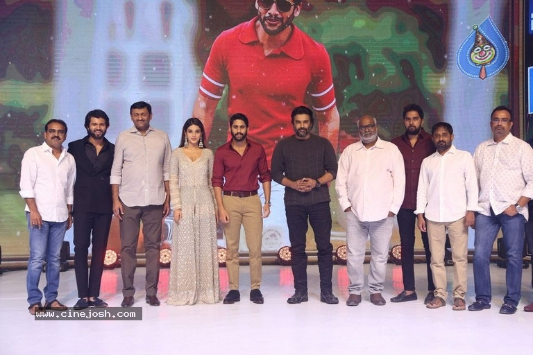 Vijay Deverakonda Lauds Naga Chaitanya