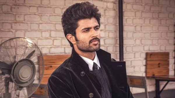 Vijay Deverakonda Reached 7 Million Followers On Instagram