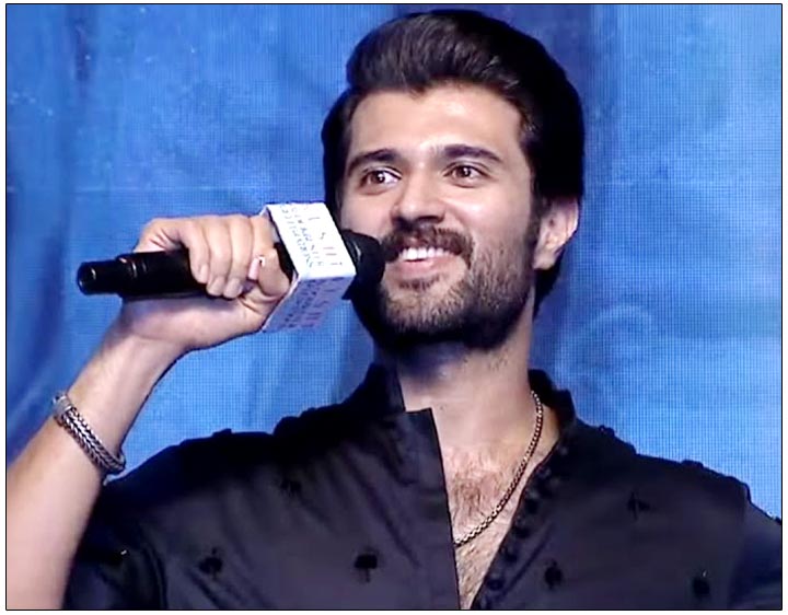 Vijay Deverakonda To Share 1 Crore With 100 Families